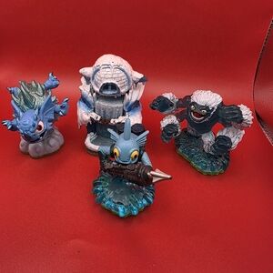 Kids Toy Figures Set - Blue and Green Skylanders